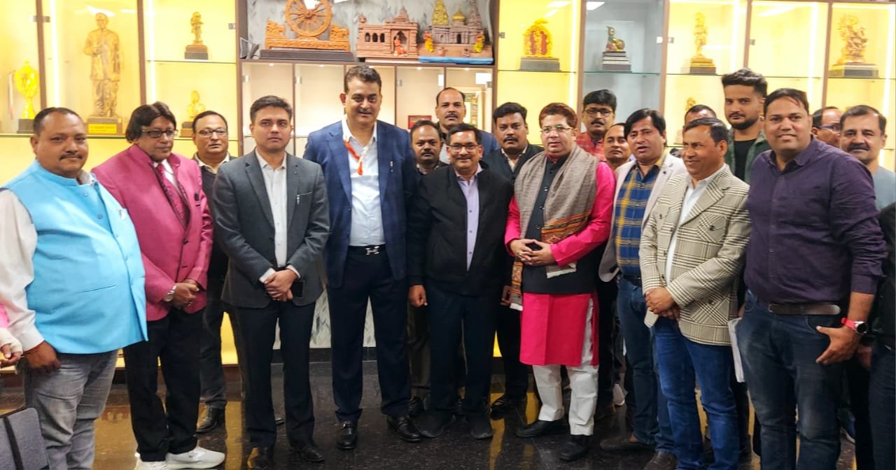 पत्रकारों ने सूचना निदेशक का जन्मदिन हर्षौल्लास से मनाया