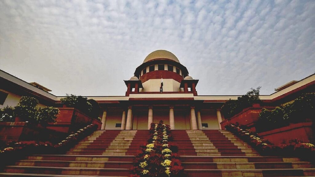 चार महीने मे कराए जाएं सभी स्थानीय निकाय चुनाव, सुप्रीम कोर्ट