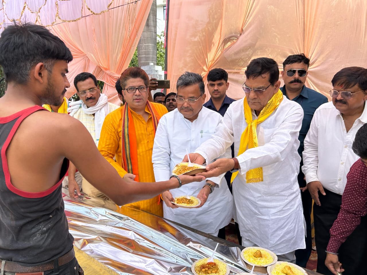 बड़े मंगल पर पत्रकार एसोसिएशन का ऐतिहासिक भंडारा सम्पन्न 