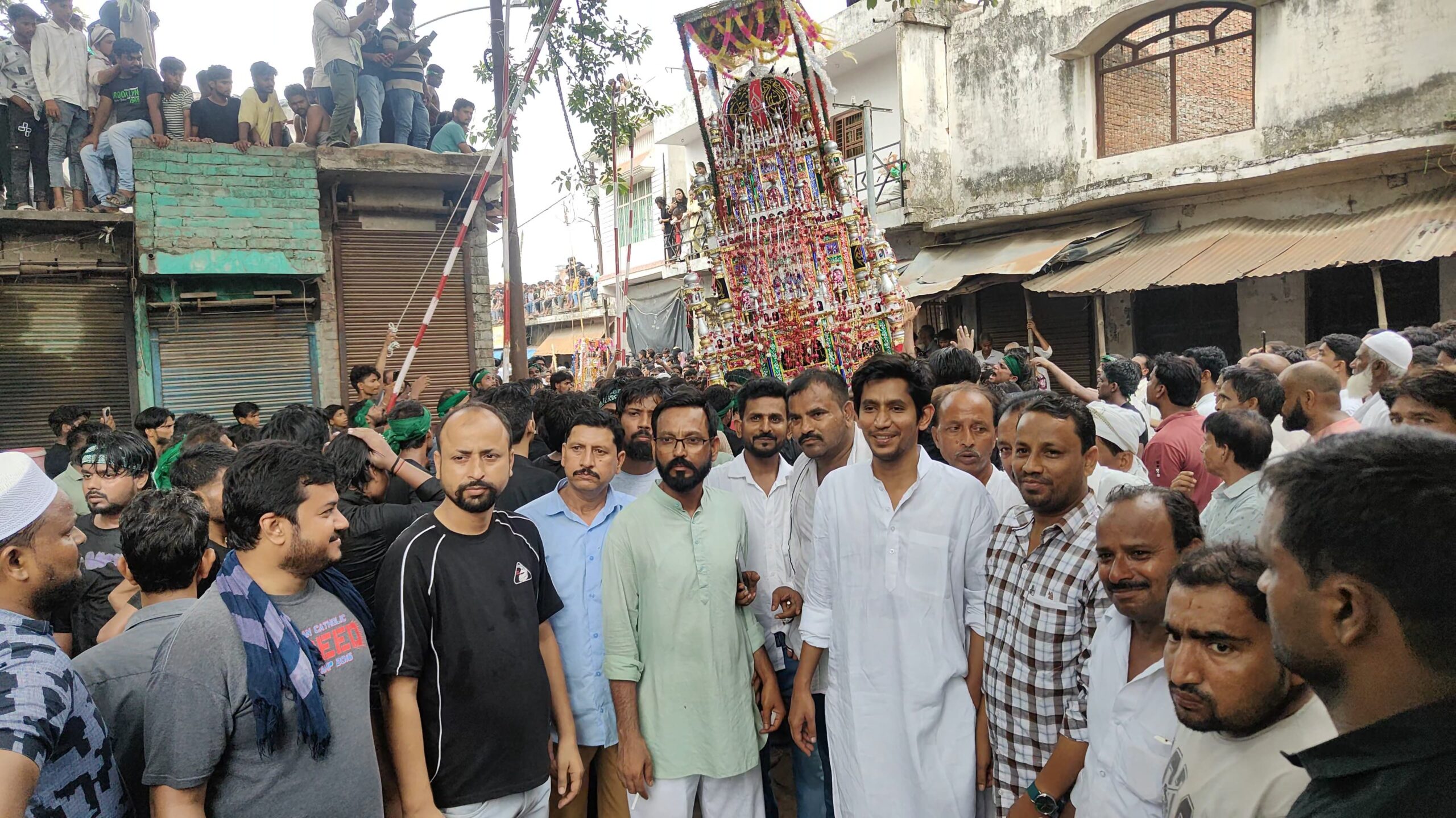 ज़ैदपुर में दस मुहर्रम का जुलूस सकुशल संपन्न, भाईचारे का अनूठा नजारा