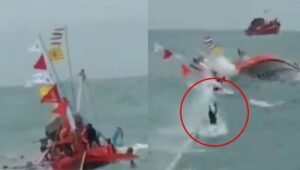 10 से 15 लोगों के साथ उरण के पास ऊंची waves के बीच एक नाव डूबी
