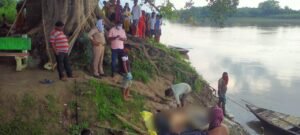 जौनपुर में गोमती नदी में मिला एक हफ्ते पुराना शव