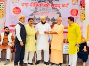 बाढ़ पीड़ितों की मदद को लखनऊ एकजुट हो गया