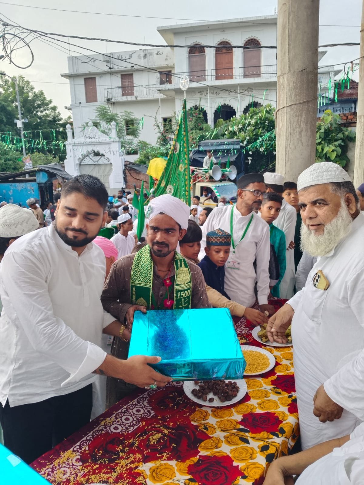 eid miladunnabi gift distribution