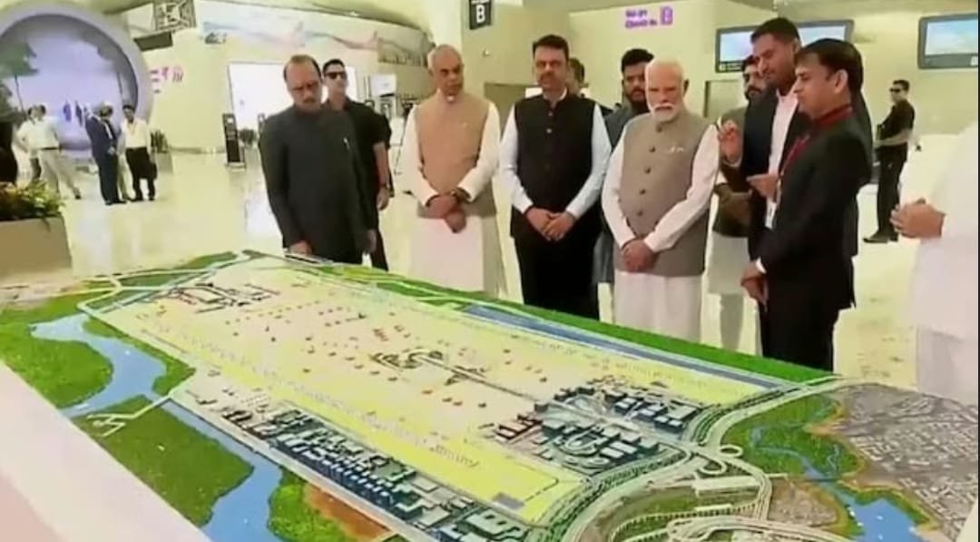 नवी मुंबई एयरपोर्ट का शुभारंभ, मोदी ने किया निरीक्षण।