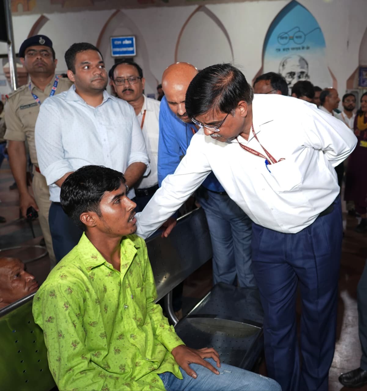 महाप्रबंधक अशोक वर्मा ने स्टेशनों की तैयारियों का किया निरीक्षण