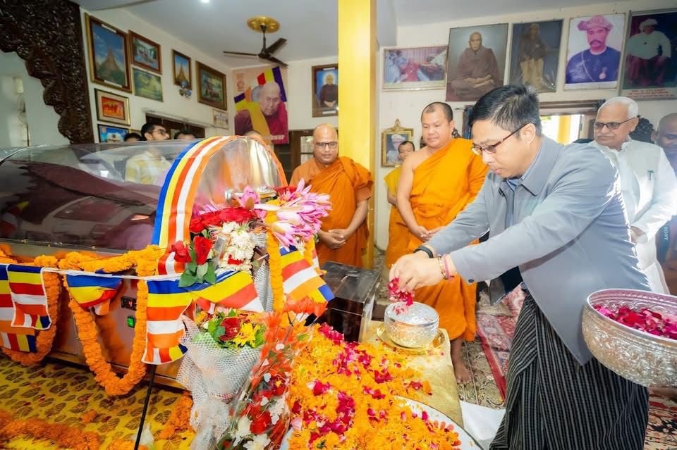 दिवंगत भंते ज्ञानेश्वर को देशी विदेशी श्रद्धालुओं ने दी श्रद्धांजलि