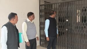 जिलाधिकारी ने वीवीपैट के स्ट्रांग रूम के वेयरहाउस/गोदाम का आज निरीक्षण किया गया।