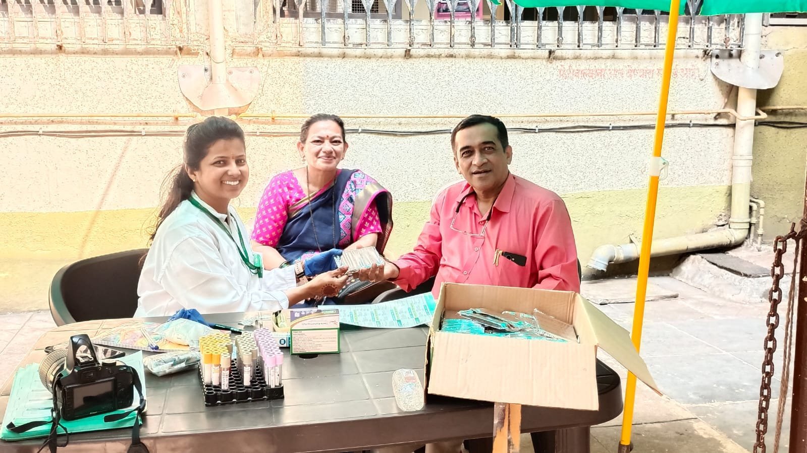 दिपज्योती इंडिया फाउंडेशन और मेट्रोपोलिस लैब के संयुक्त तत्वावधान से शीतलादेवी मंदिर में निःशुल्क थायरॉइड एवं मधुमेह रक्त जांच शिविर संपन्न