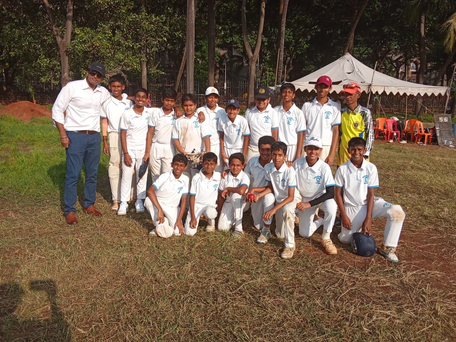 गाईल्स शील्ड क्रिकेट मैच में डॉन बॉस्को माटुंगा स्कूल