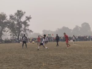 फुटबॉल प्रतियोगिता में देवरिया और छपरा की टीम ने सेमीफाइनल में किया प्रवेश