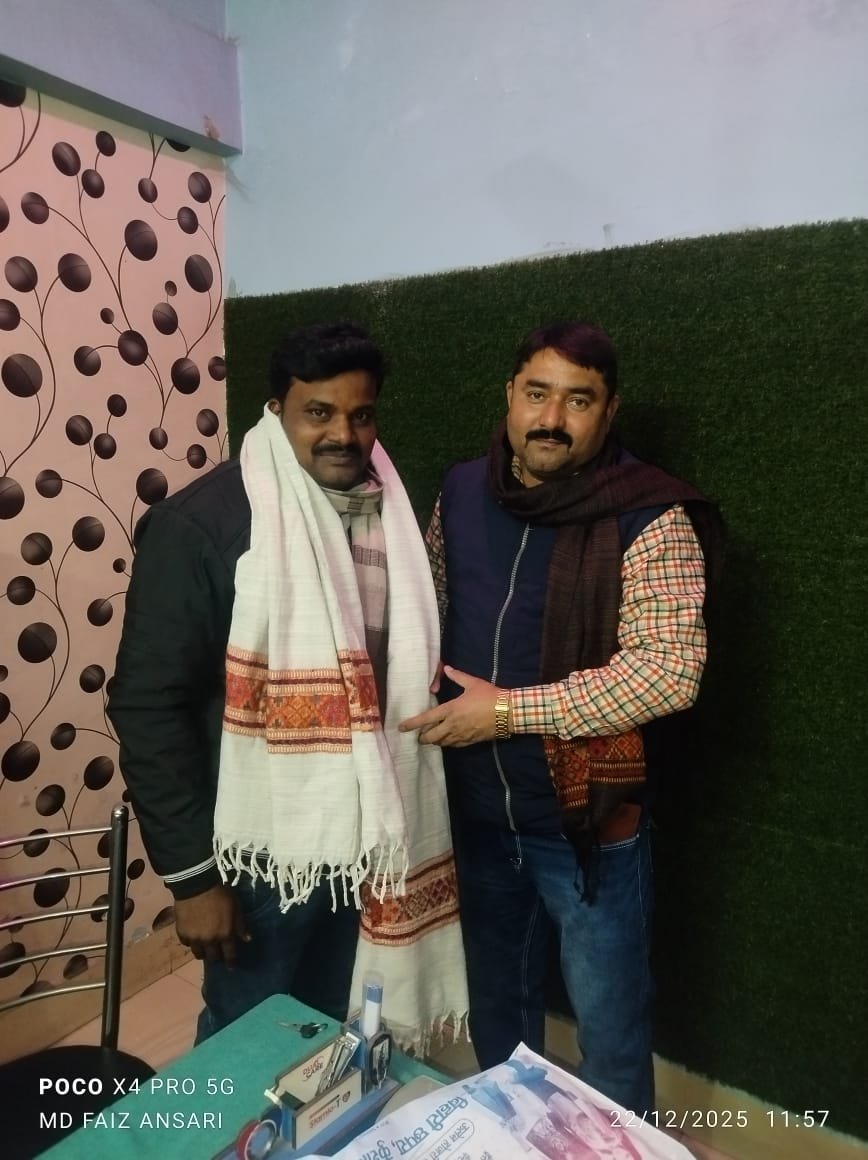 आराध्या सर्जिकल हॉस्पिटल में चिकित्सकों का हुआ सम्मान