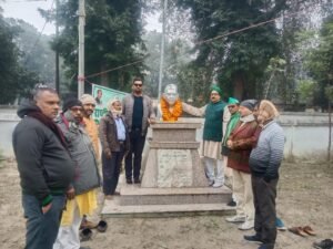 रालोद कार्यकर्ताओं ने धूमधाम से मनाई पूर्व प्रधानमंत्री चौधरी चरण सिंह की जयंती