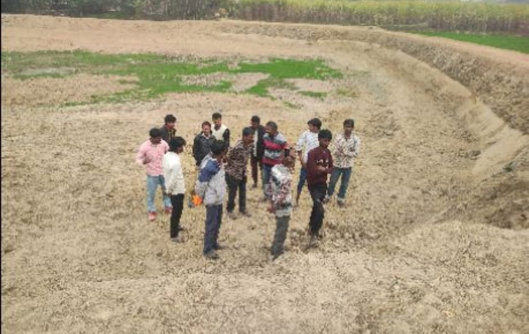 मनरेगा में कागज़ों का खेल !