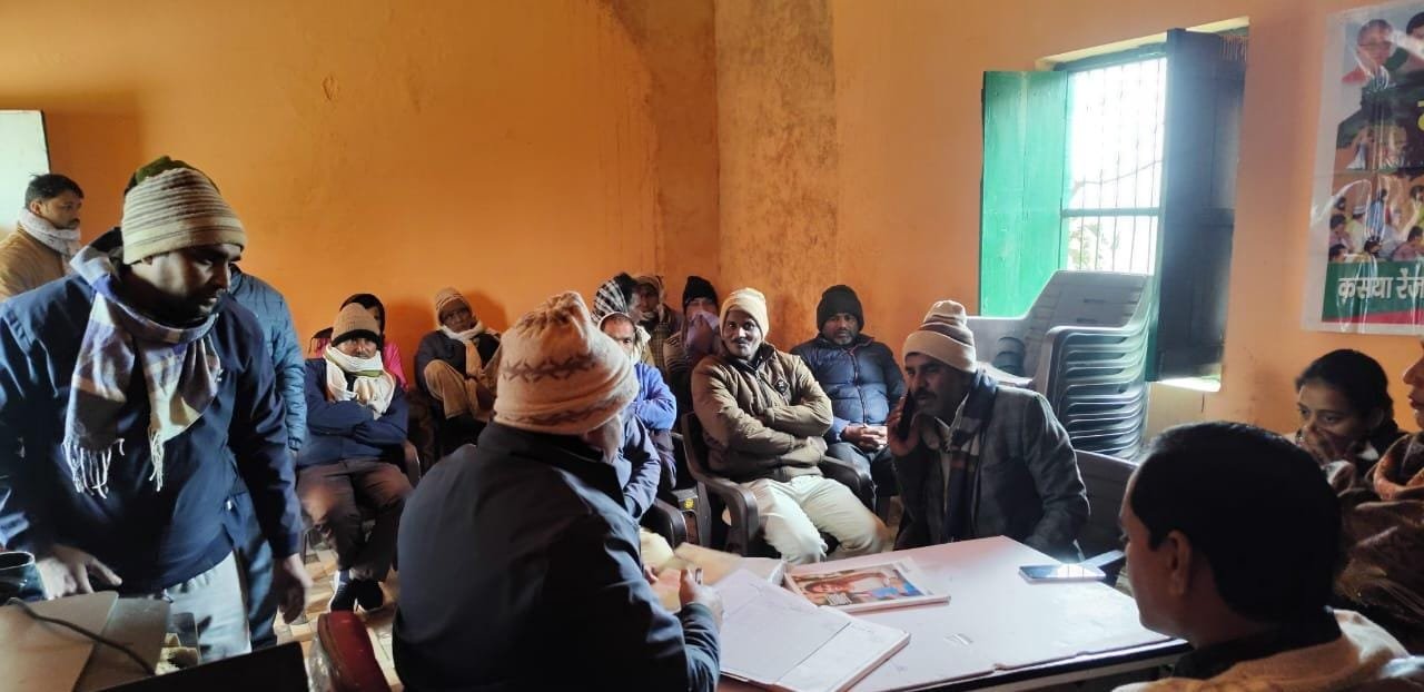 दिउलिया मनिया छपरा में 'गांव में समाधान' चौपाल का आयोजन