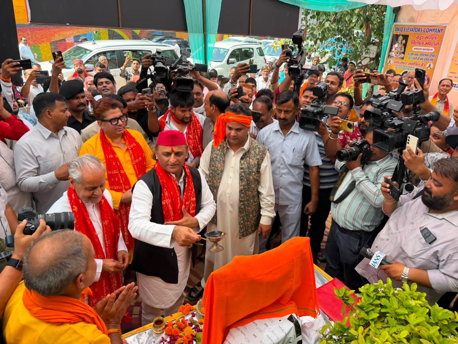 Lucknow Bhandara