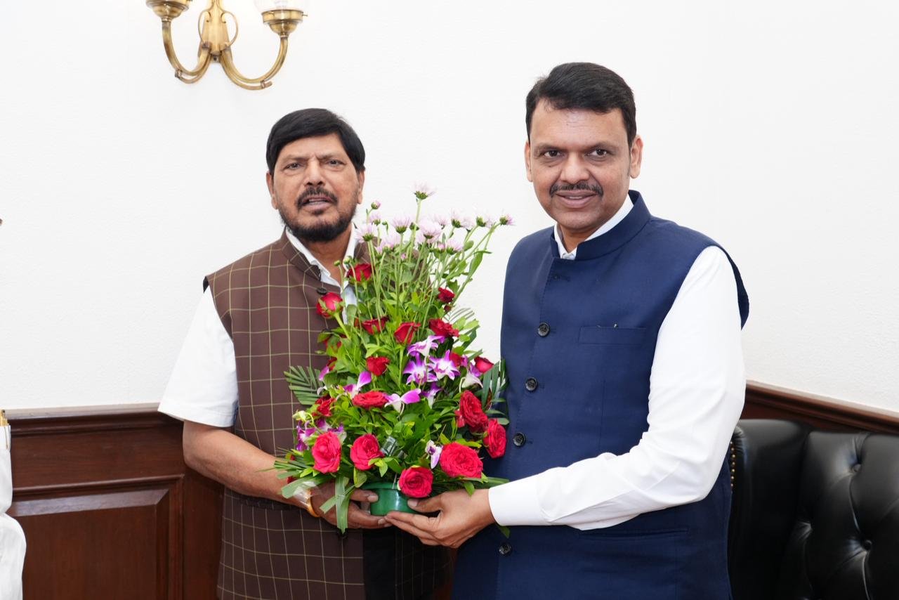 Union Minister of State रामदास आठवले ने मुख्यमंत्री से उठाईं प्रमुख मांगें